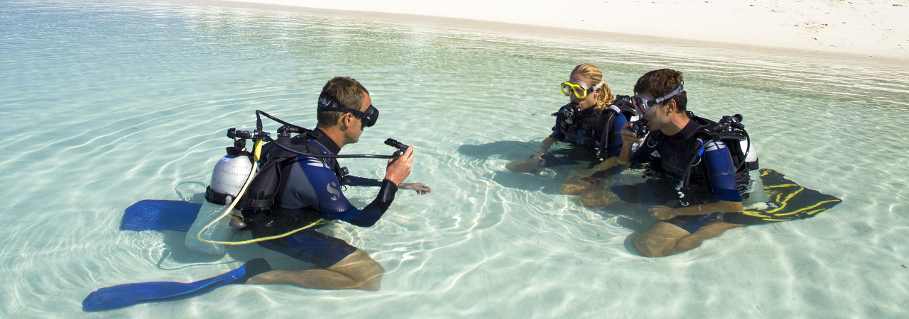 Velassaru Island Resort Maldives diving