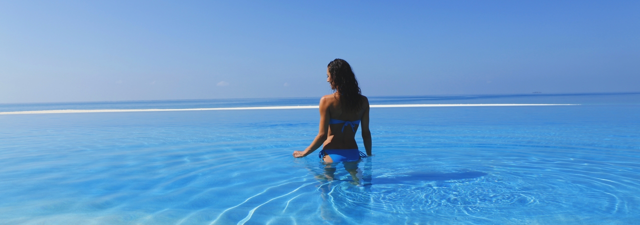Velassaru Island Resort Maldives main pool