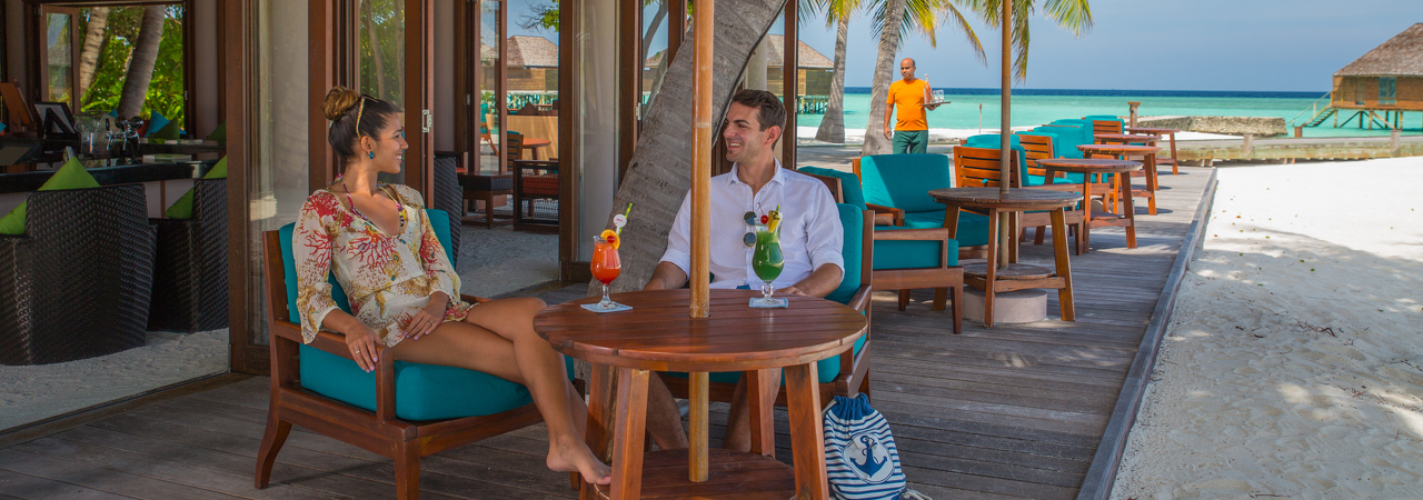 Veligandu Island Resort Maldives athiri bar