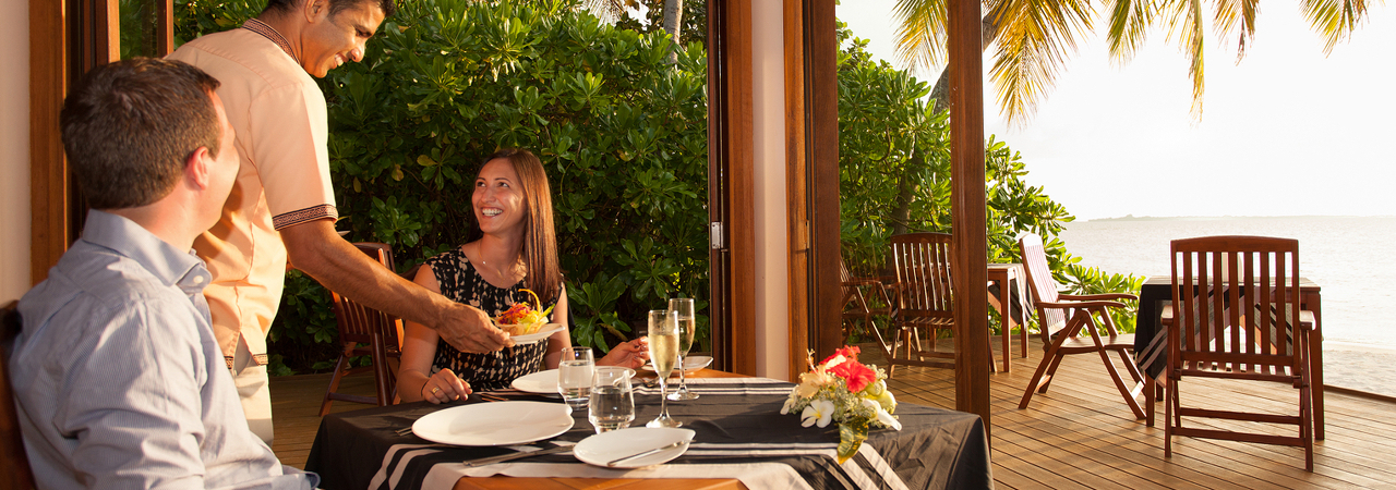 Veligandu Island Resort Maldives Maldivaru restaurant