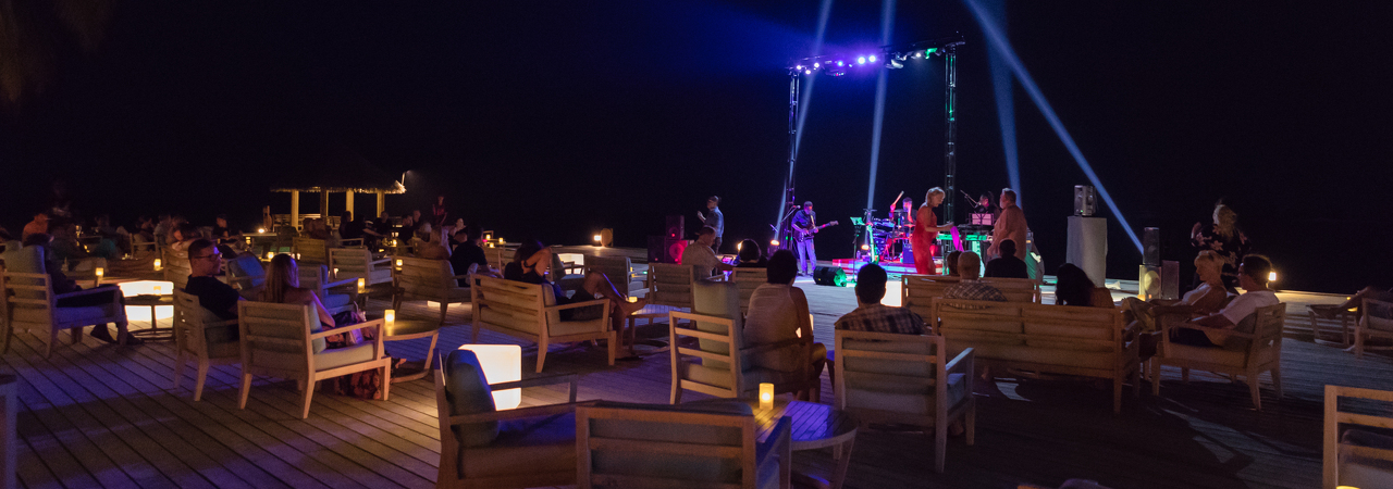 Vilamendhoo island resort maldives live music