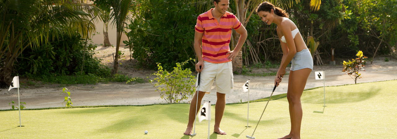 Vilamendhoo island resort maldives putting green golf course