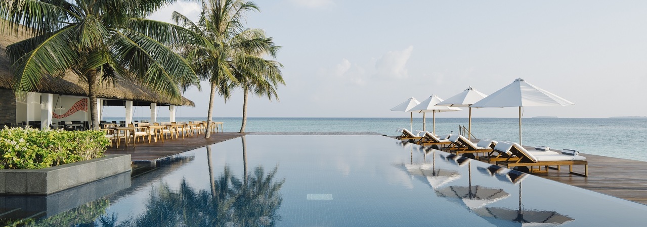 noku kuda funafaru maldives pool
